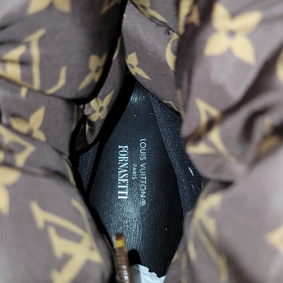 Louis Vuitton Pillow Water Repellent Monogram Boot Fornasetti Capsule Edition - Picture 15 of 17